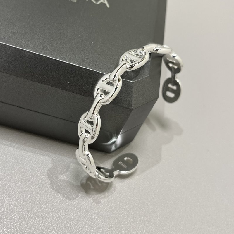 Hermès Chaîne d'Ancre Silver Open Cuff Bracelet view