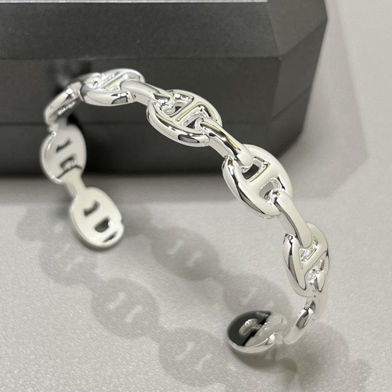 Hermès Chaîne d'Ancre Silver Open Cuff Bracelet view