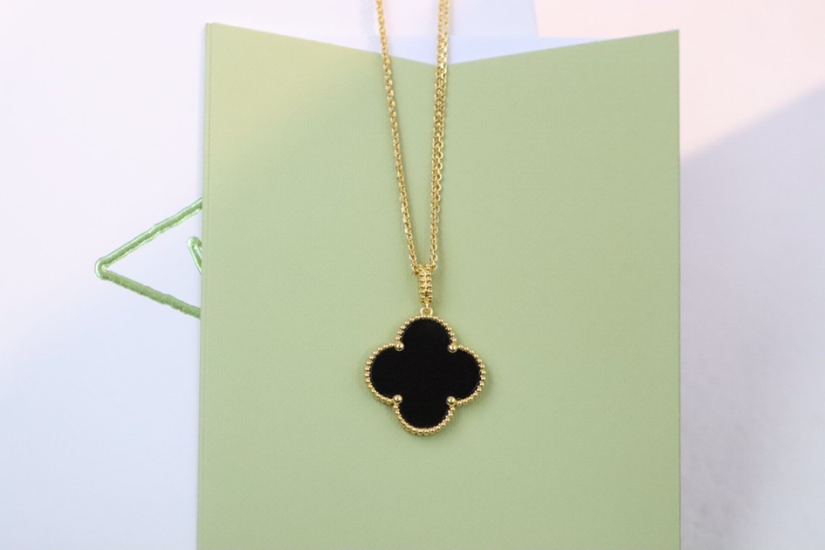 Van Cleef & Arpels Four Leaf Clover Gold Black Onyx Pendant Necklace view