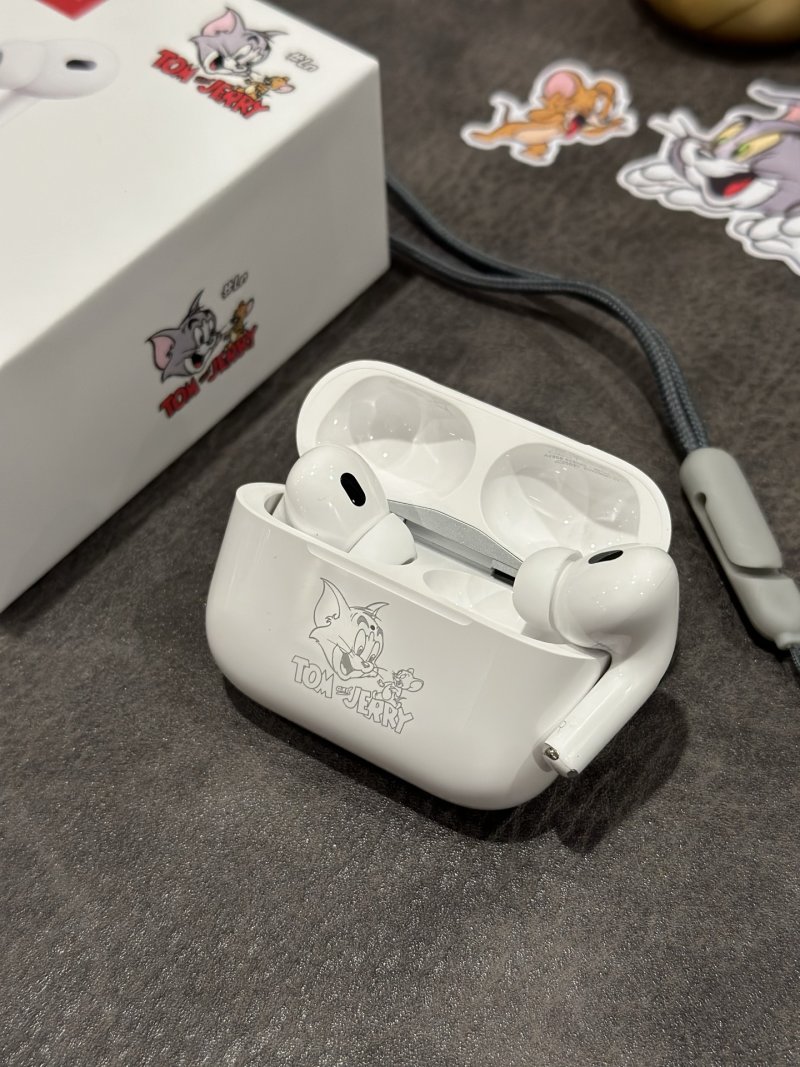 Tom & Jerry AirPods Pro 2 Replica Wireless Earbuds - White view