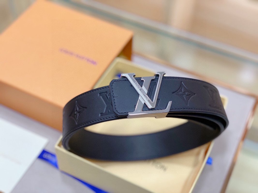 Louis Vuitton Monogram Navy Leather Belt with Gancio Buckle view