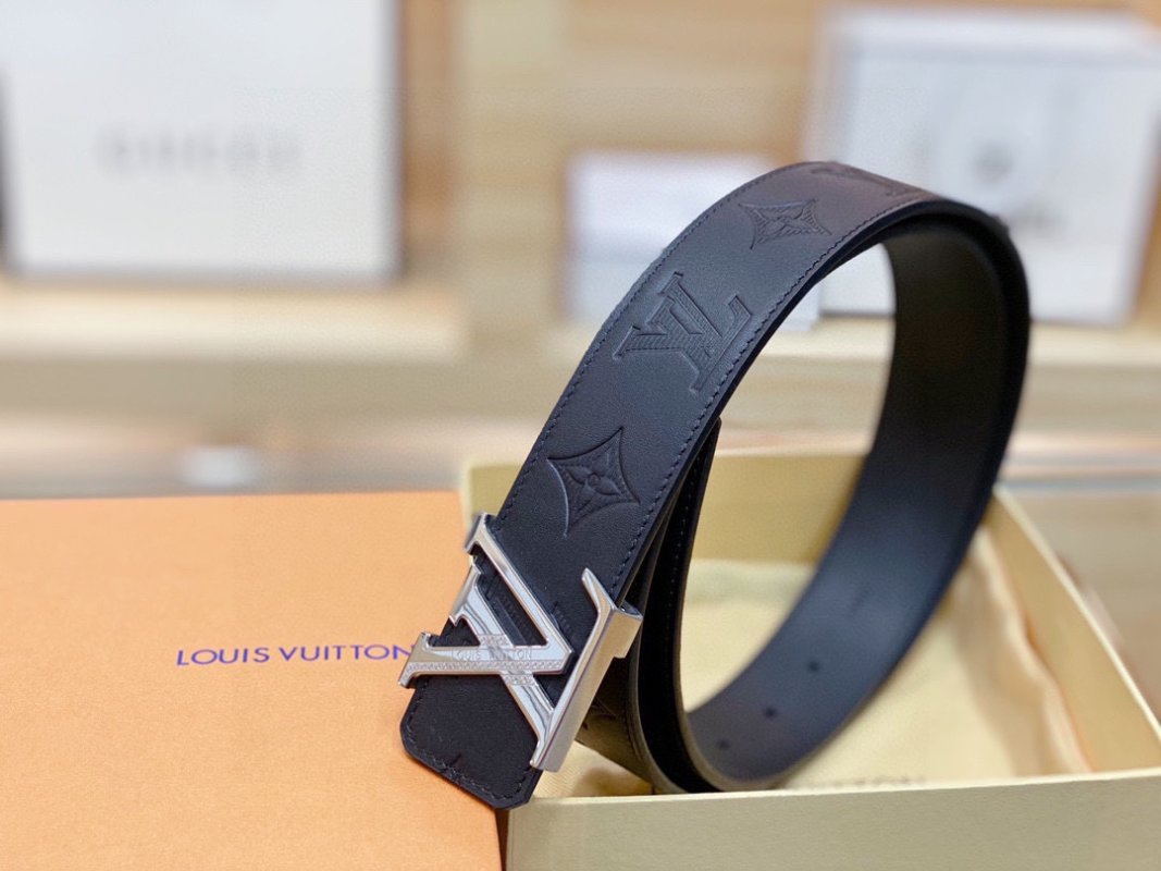 Louis Vuitton Monogram Navy Leather Belt with Gancio Buckle view
