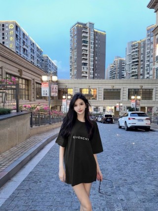 Givenchy Black Logo T-Shirt view 3