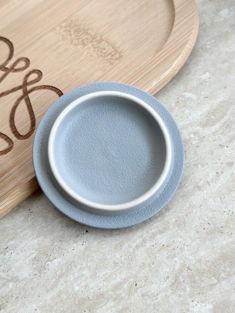 Loewe Ceramic Tea Caddy Lid - Grey & White view