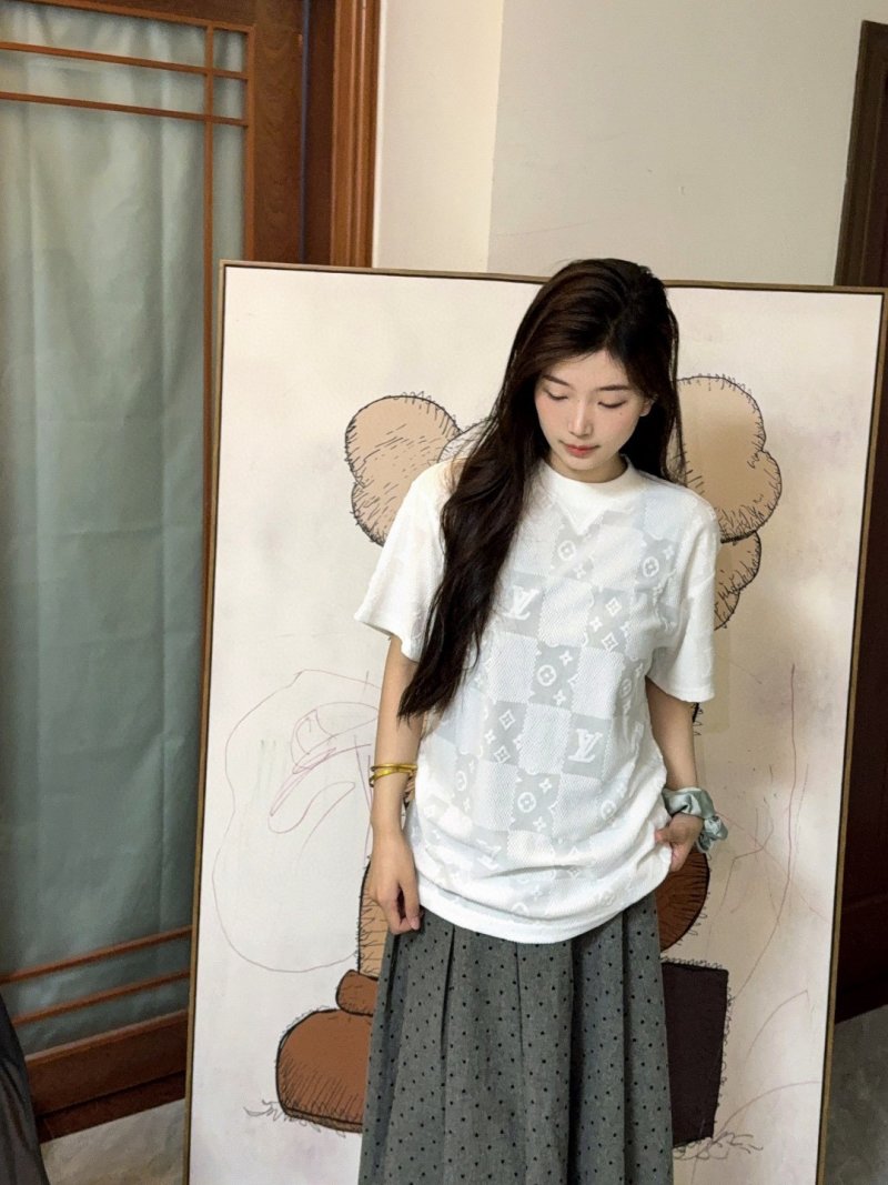 Louis Vuitton Monogram White Short Sleeve T-Shirt view