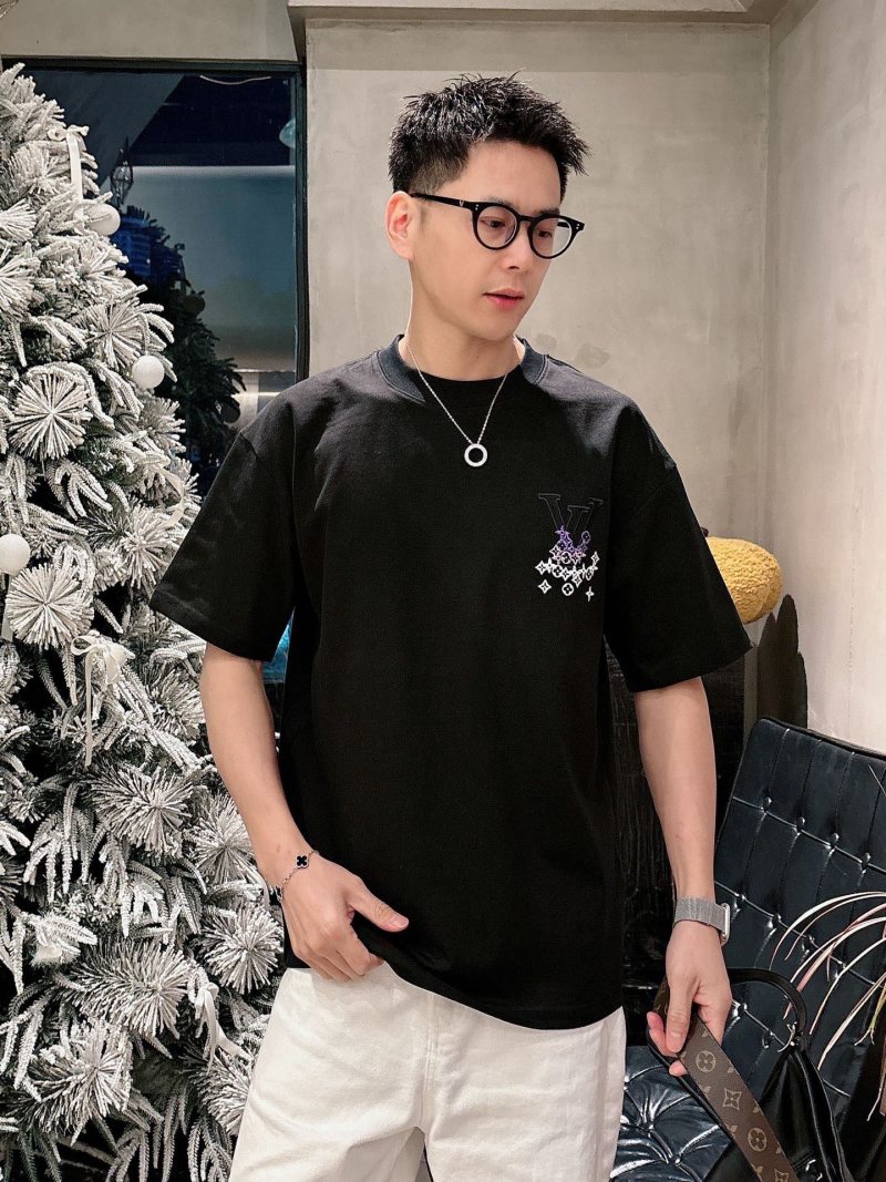 Louis Vuitton Black Monogram Chain Print T-Shirt view