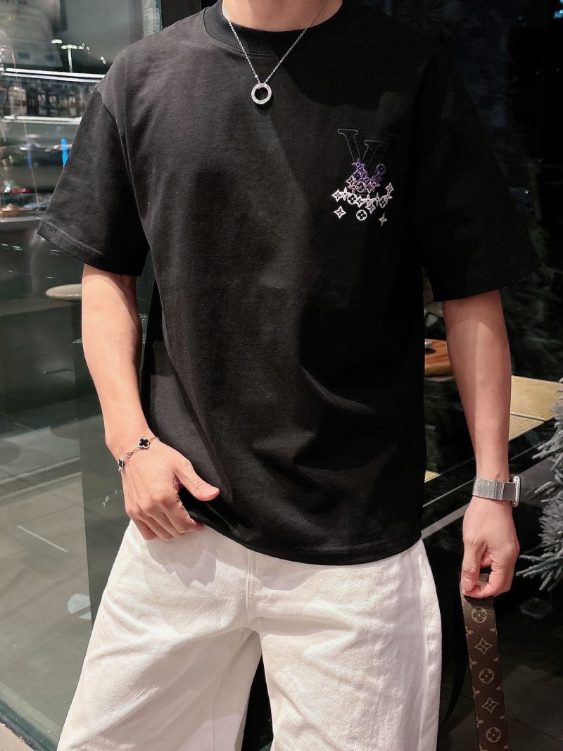 Louis Vuitton Black Monogram Chain Print T-Shirt view