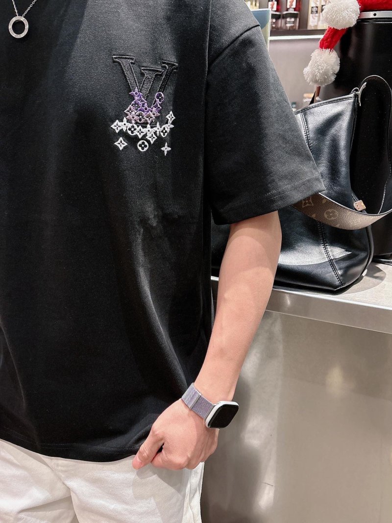 Louis Vuitton Black Monogram Chain Print T-Shirt view