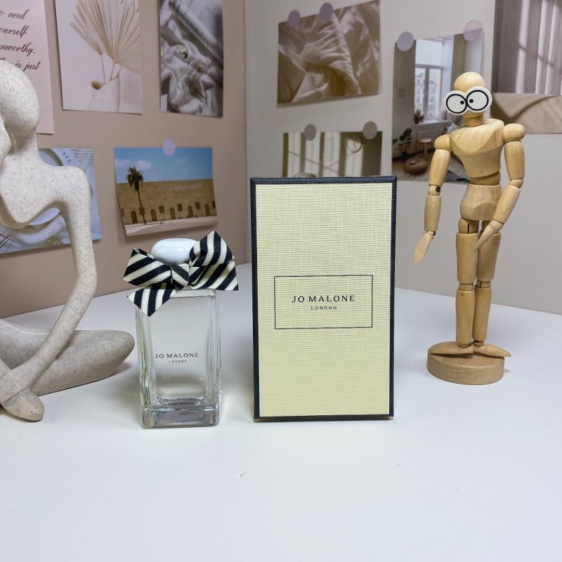 Jo Malone Green Almond & Redcurrant Eau de Cologne 100ml