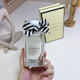 Jo Malone Green Almond & Redcurrant Eau de Cologne 100ml view 3