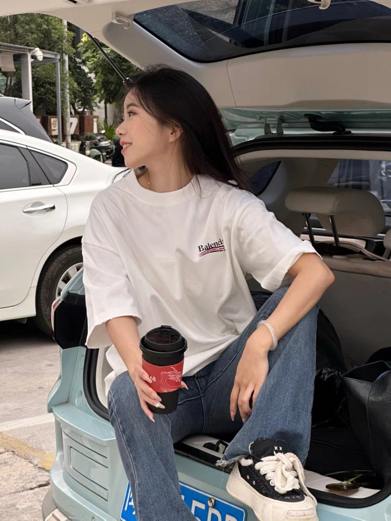 Balenciaga Logo Print Oversized White T-Shirt view