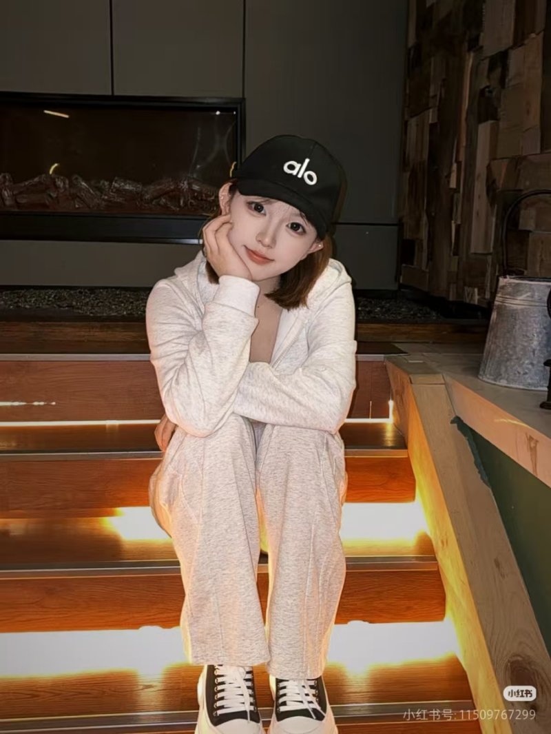 ALO Classic Logo Embroidered Baseball Cap Black view