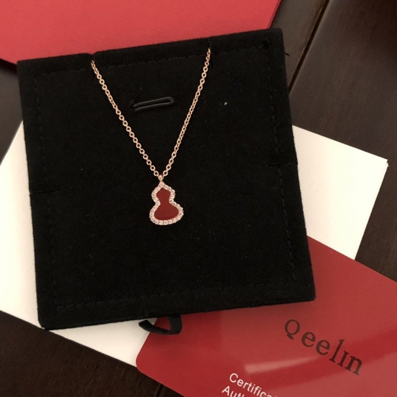 Red Agate Gourd Pendant Necklace with Crystal Trim