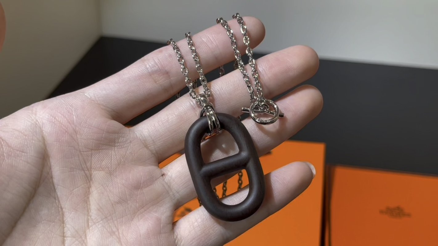 Hermès Black Enamel Maillon Pendant Silver Chain Necklace