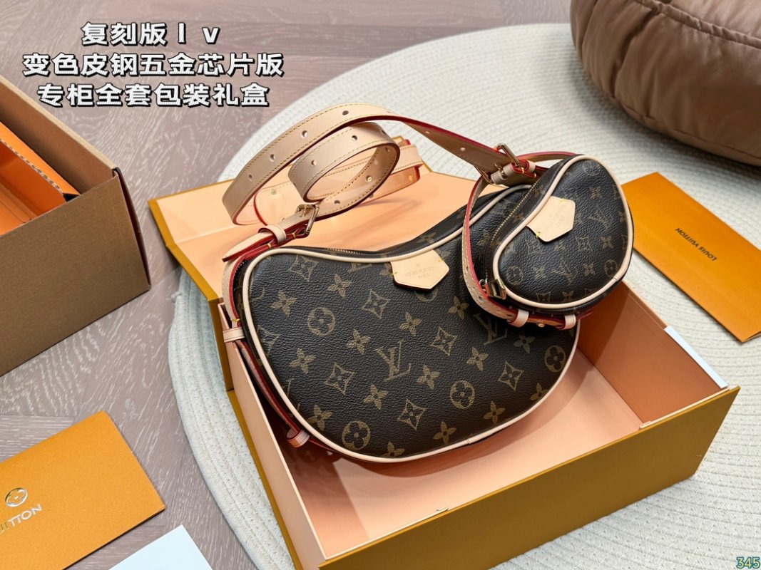 Louis Vuitton Neonoe Monogram Canvas Shoulder Bag Black