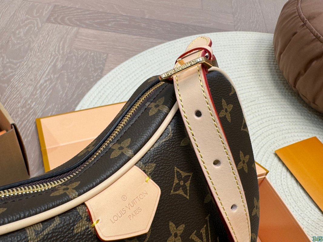 Louis Vuitton Neonoe Monogram Canvas Shoulder Bag Black view