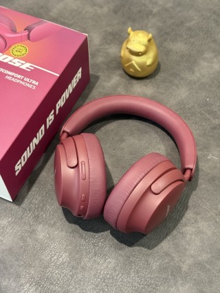Bose QuietComfort Ultra Headphones – Rose Pink view 2