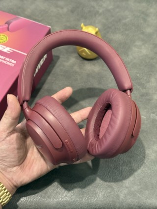 Bose QuietComfort Ultra Headphones – Rose Pink view 5