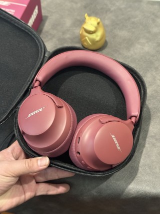 Bose QuietComfort Ultra Headphones – Rose Pink view 9
