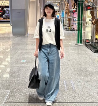 White Panda Graphic Short Sleeve T-Shirt view 7