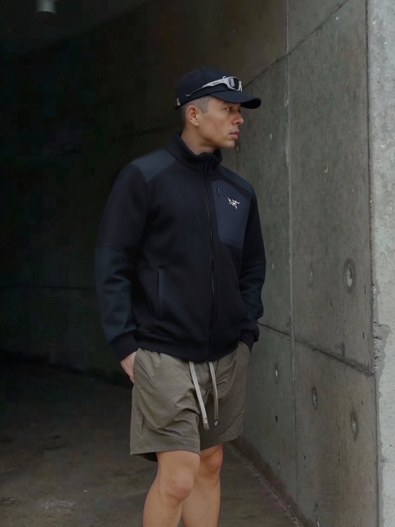 Arc'teryx Black Zip Jacket