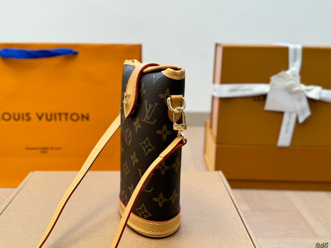 Louis Vuitton Monogram Canvas Phone Pouch Crossbody Bag view