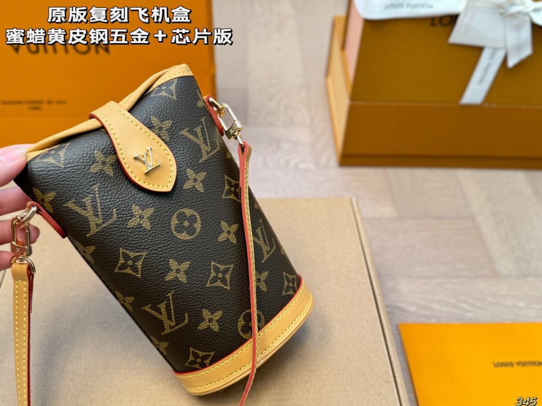 Louis Vuitton Monogram Canvas Phone Pouch Crossbody Bag view