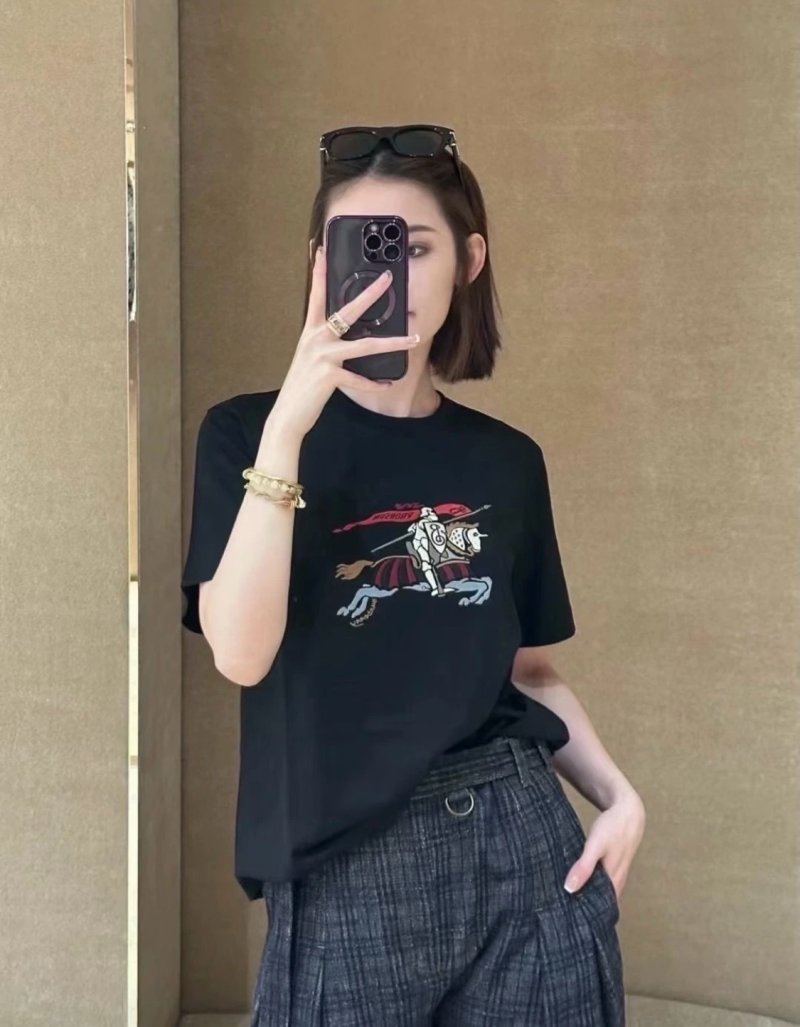Burberry Black Equestrian Knight Graphic T-Shirt view