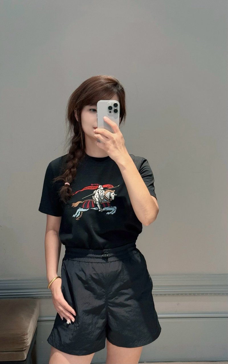 Burberry Black Equestrian Knight Graphic T-Shirt view
