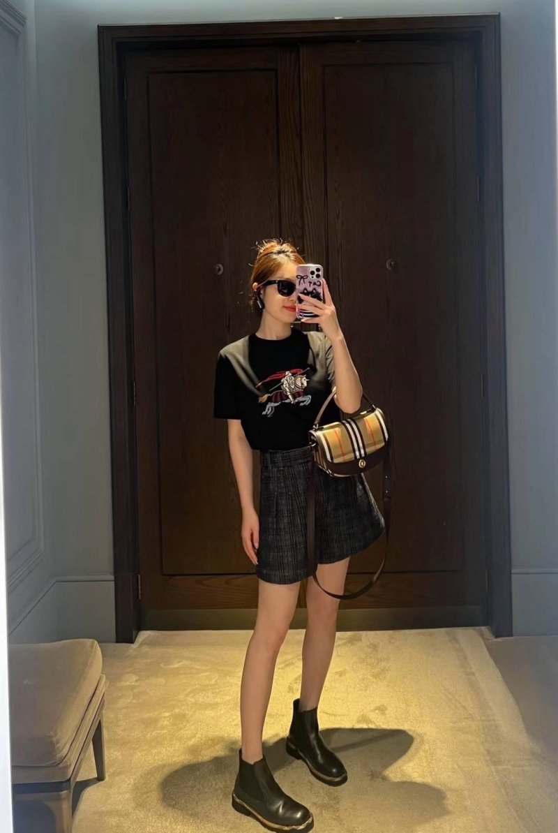Burberry Black Equestrian Knight Graphic T-Shirt view