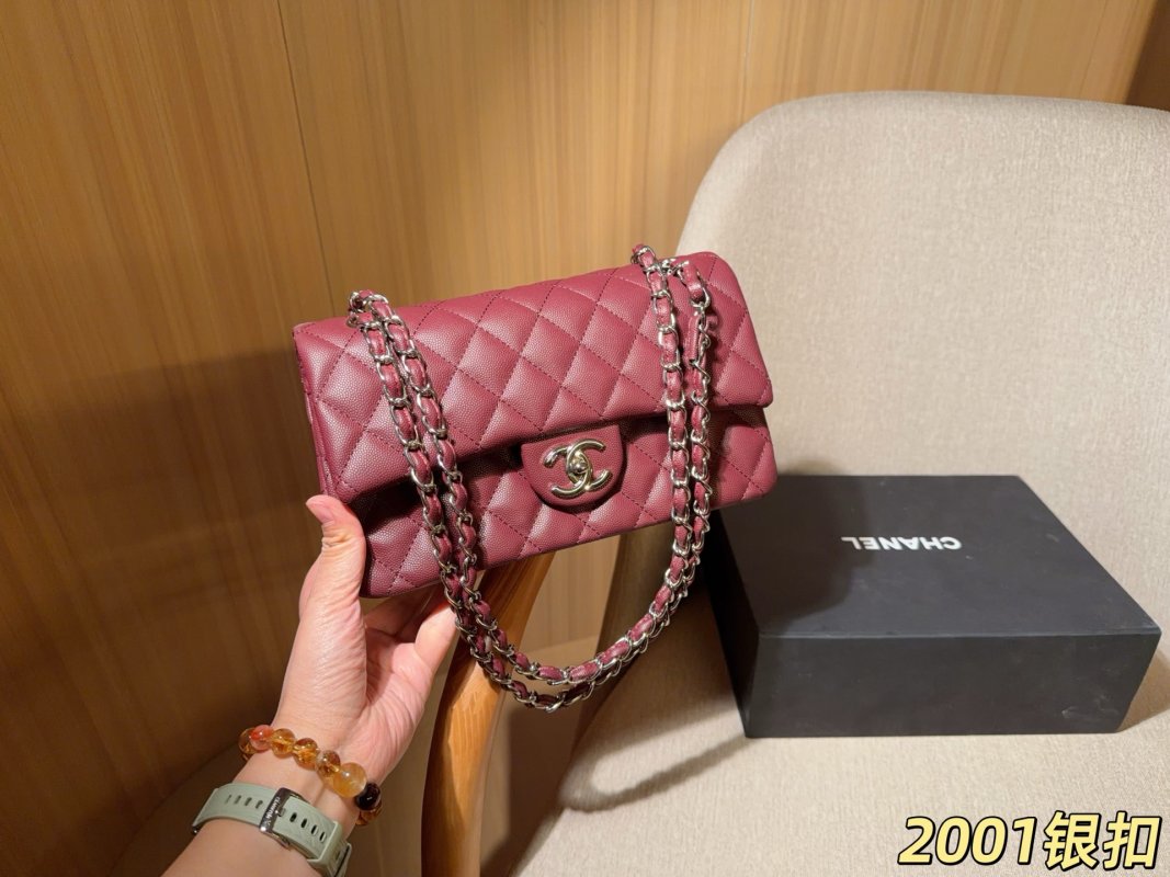 Chanel Classic Flap Caviar Quilted Burgundy 25cm Silver Hardware view
