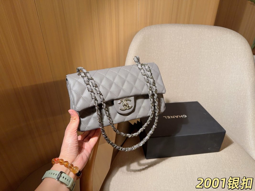 Chanel Classic Flap Caviar Quilted Burgundy 25cm Silver Hardware view