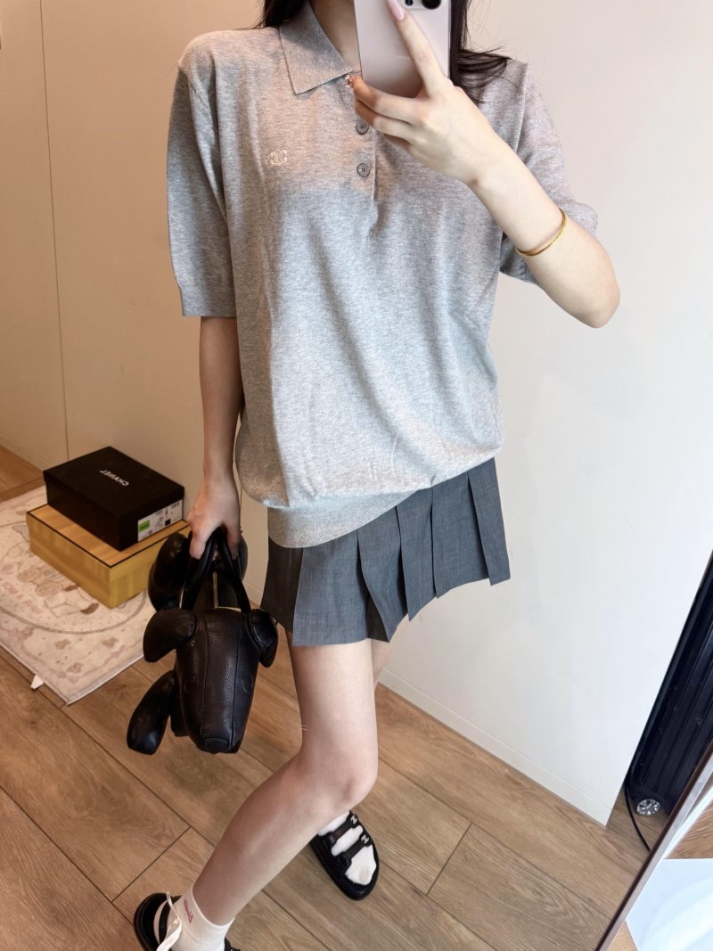 Grey Knit Polo Shirt with Collar – Classic 3/4 Sleeve view