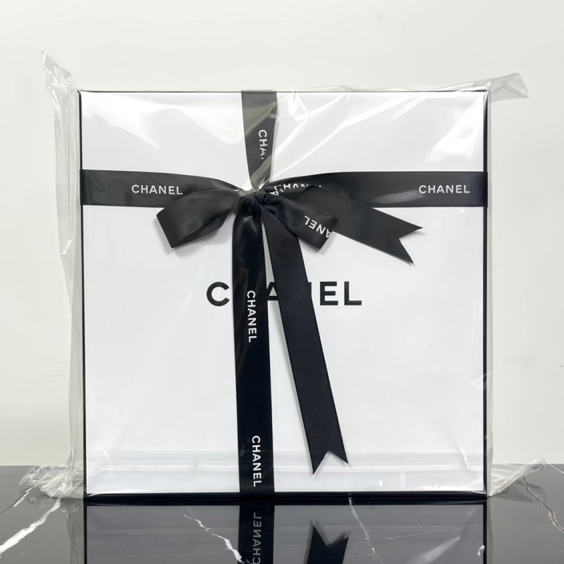 Chanel Bow Ribbon 5-Piece Skincare Gift Set