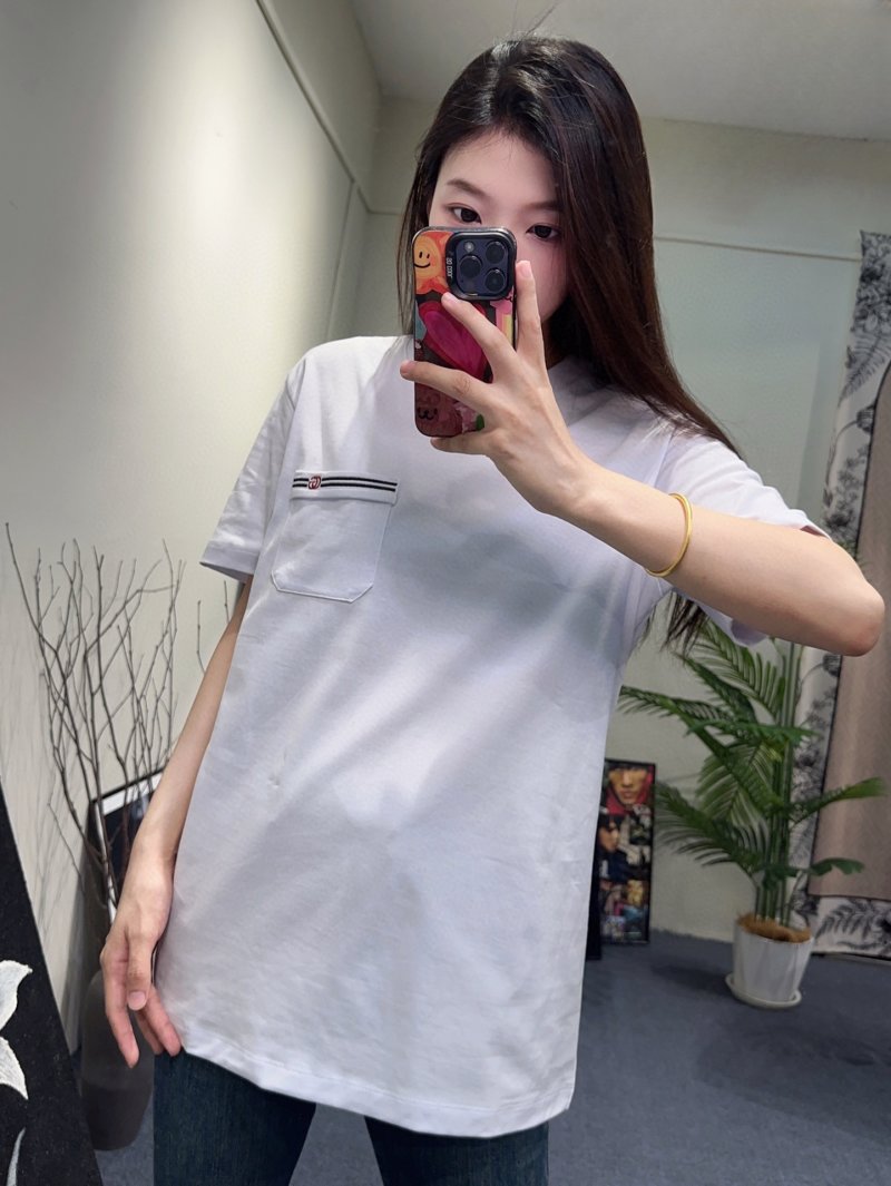 White Minimalist Striped Chest Pocket Short Sleeve T-Shirt view