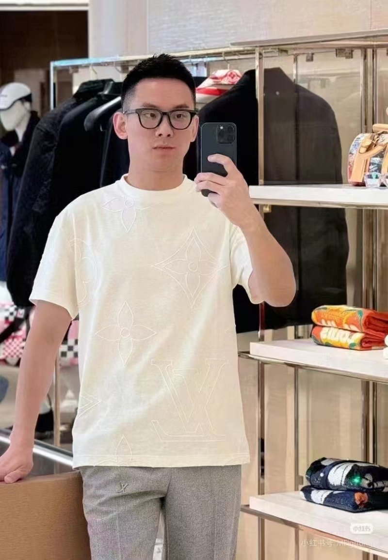 Louis Vuitton Monogram White Short Sleeve T-Shirt view