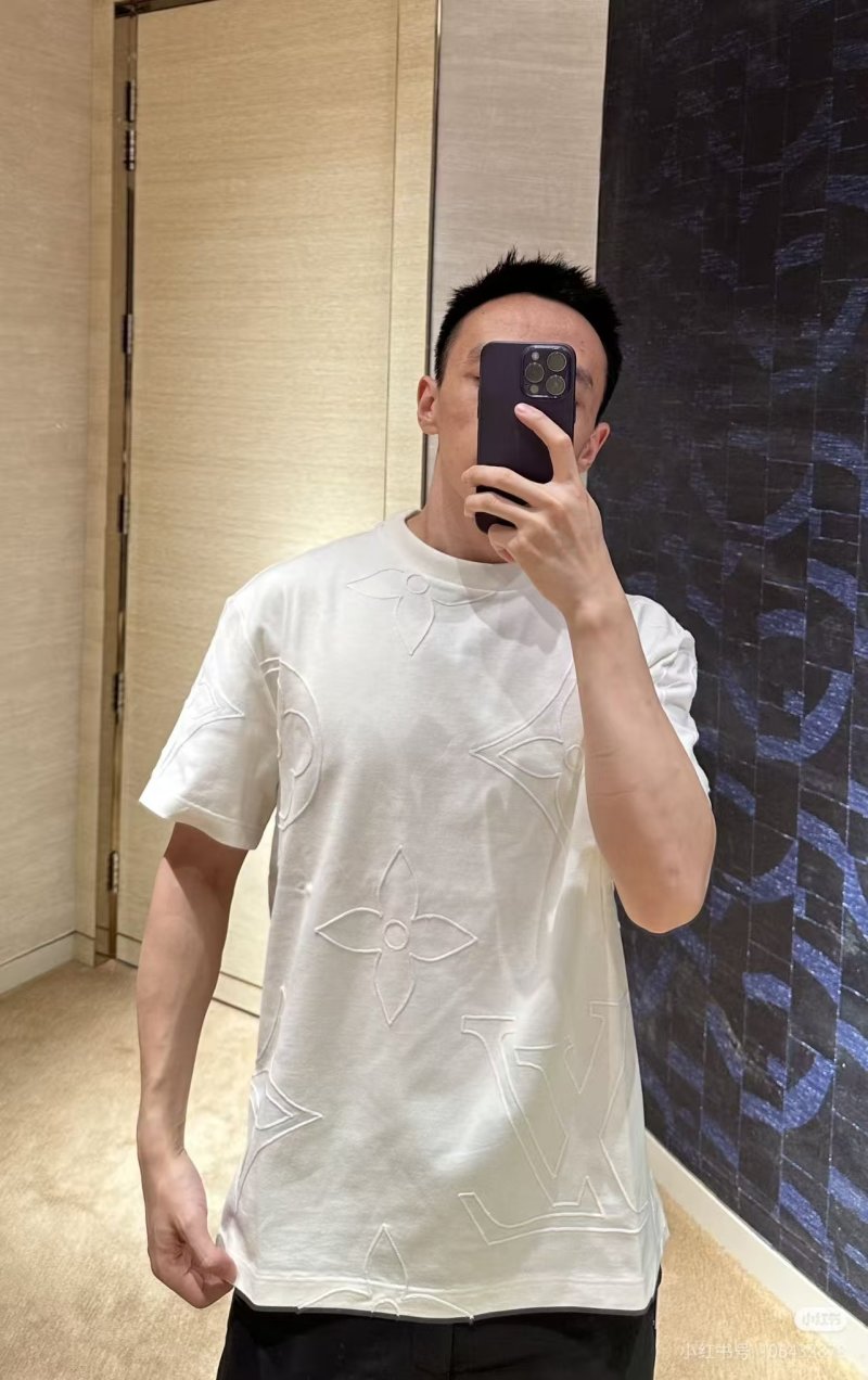 Louis Vuitton Monogram White Short Sleeve T-Shirt view