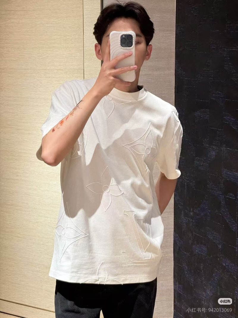 Louis Vuitton Monogram White Short Sleeve T-Shirt view