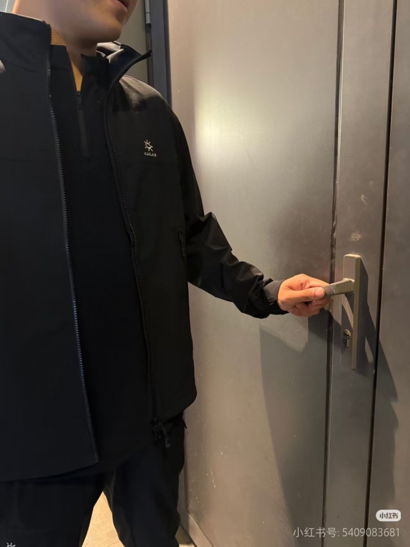 Arcteryx Black Softshell Windbreaker Jacket