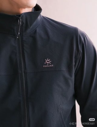 Arcteryx Black Softshell Windbreaker Jacket view 2