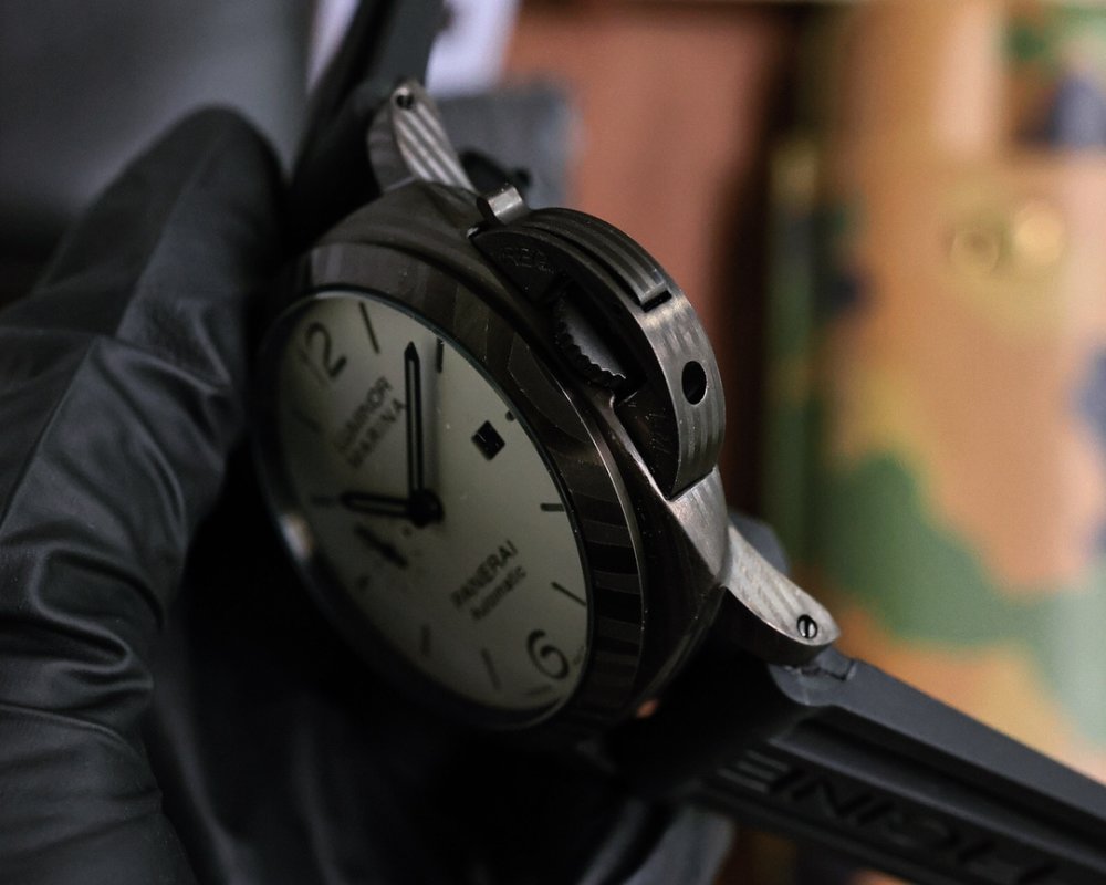 Panerai Luminor Marina Automatic 44mm Black Rubber Strap view