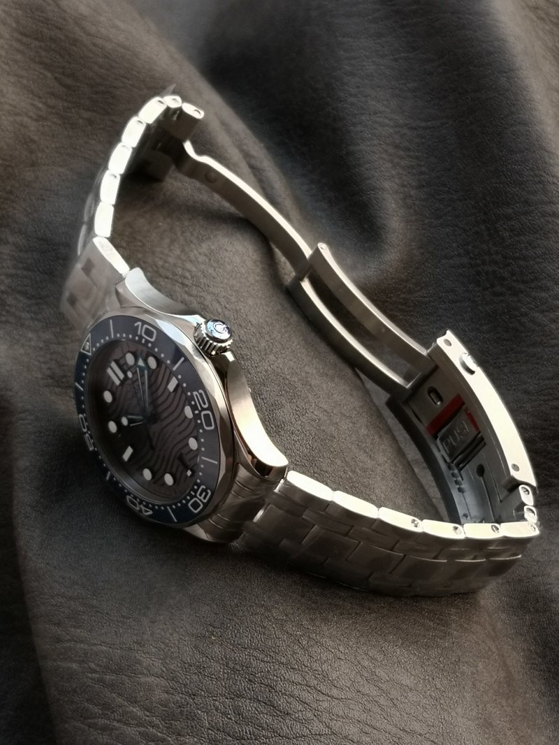 Omega Seamaster 42mm Blue Ceramic Dive Watch view