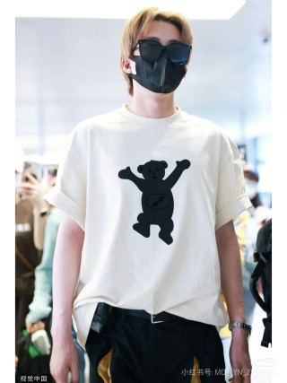 We11Done White Bear Flocked Print Short Sleeve T-Shirt view 3