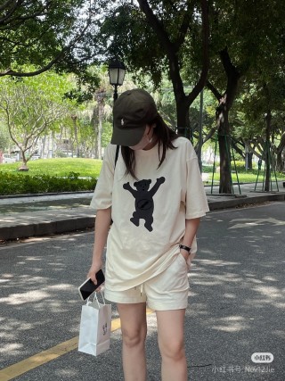 We11Done White Bear Flocked Print Short Sleeve T-Shirt view 5
