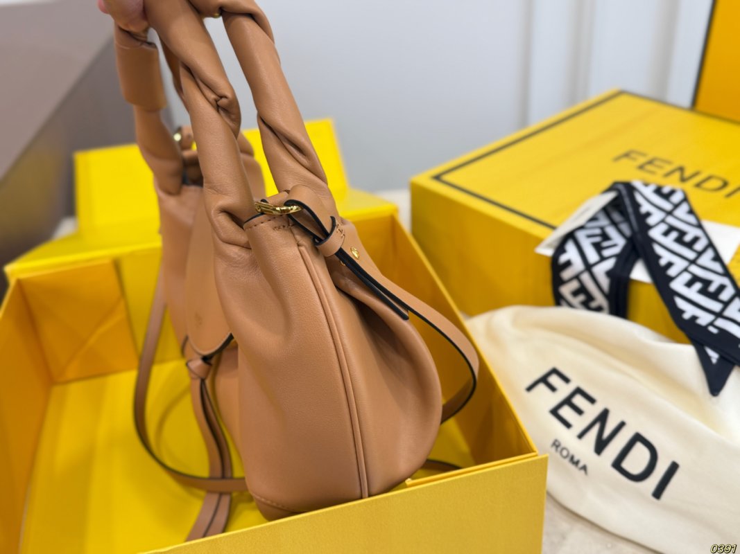 Fendi Spy Leather Shoulder Bag - Caramel view