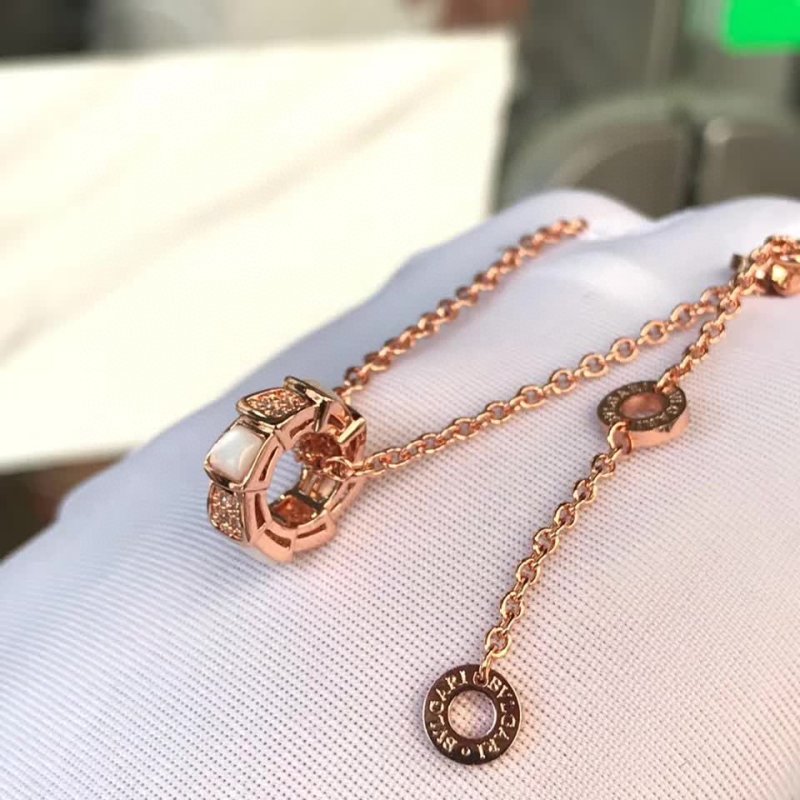 Bvlgari Serpenti Rose Gold Mother-of-Pearl & Diamond Ring view