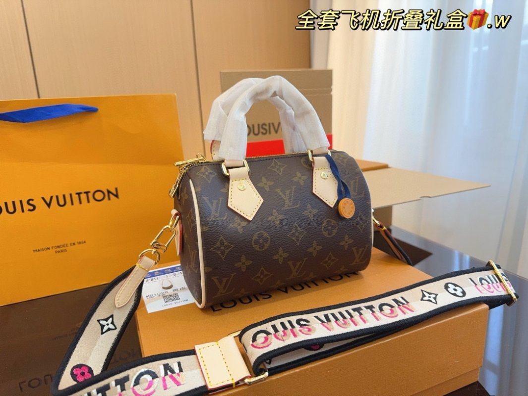 Louis Vuitton Speedy 20 Monogram Canvas Handbag with Leather Trim