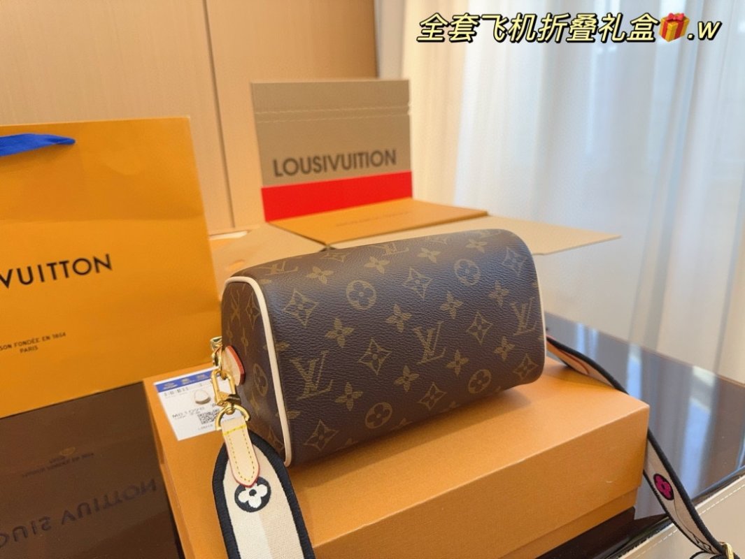Louis Vuitton Speedy 20 Monogram Canvas Handbag with Leather Trim view
