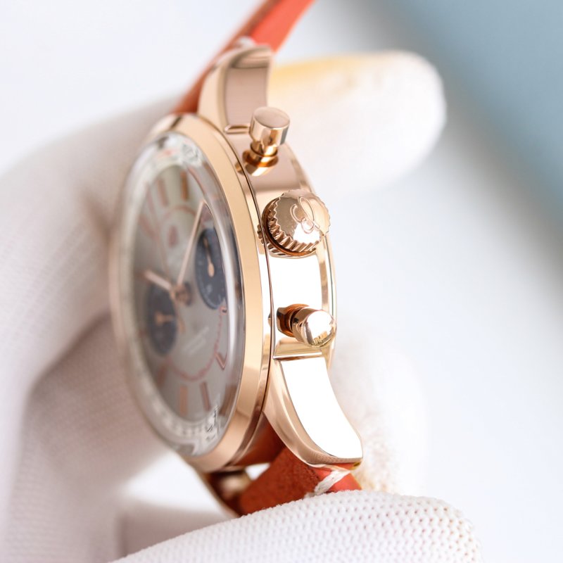 Breitling Navitimer Chronograph 42mm White Dial Rose Gold view