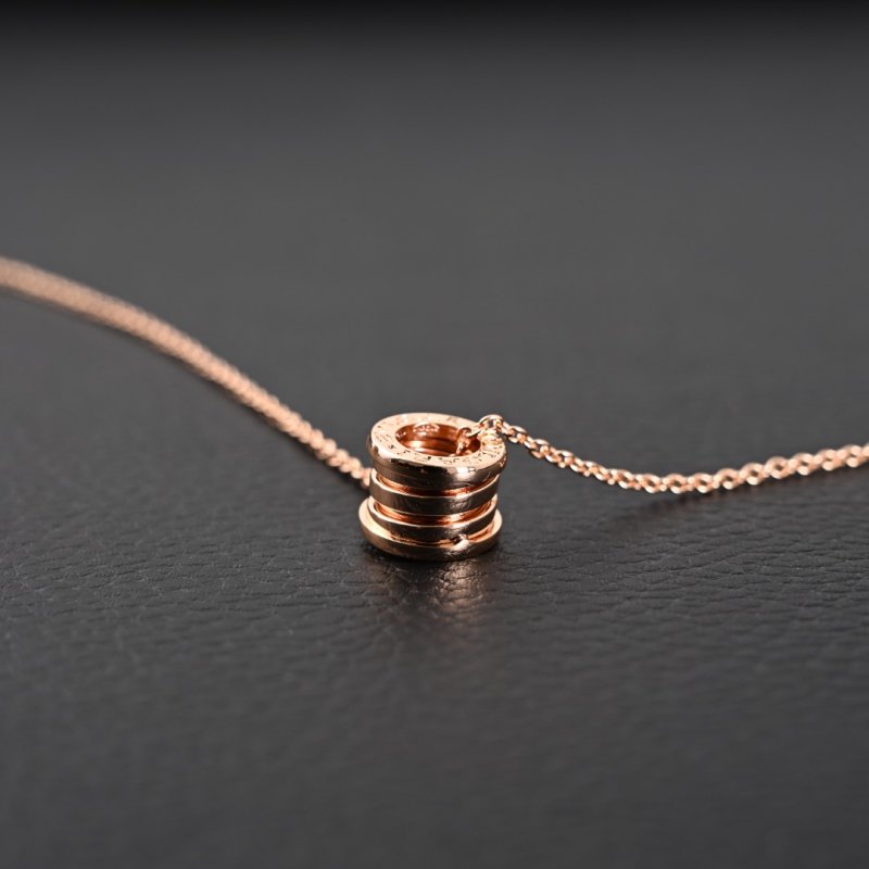 Bulgari B.Zero1 Spring Rose Gold Necklace view